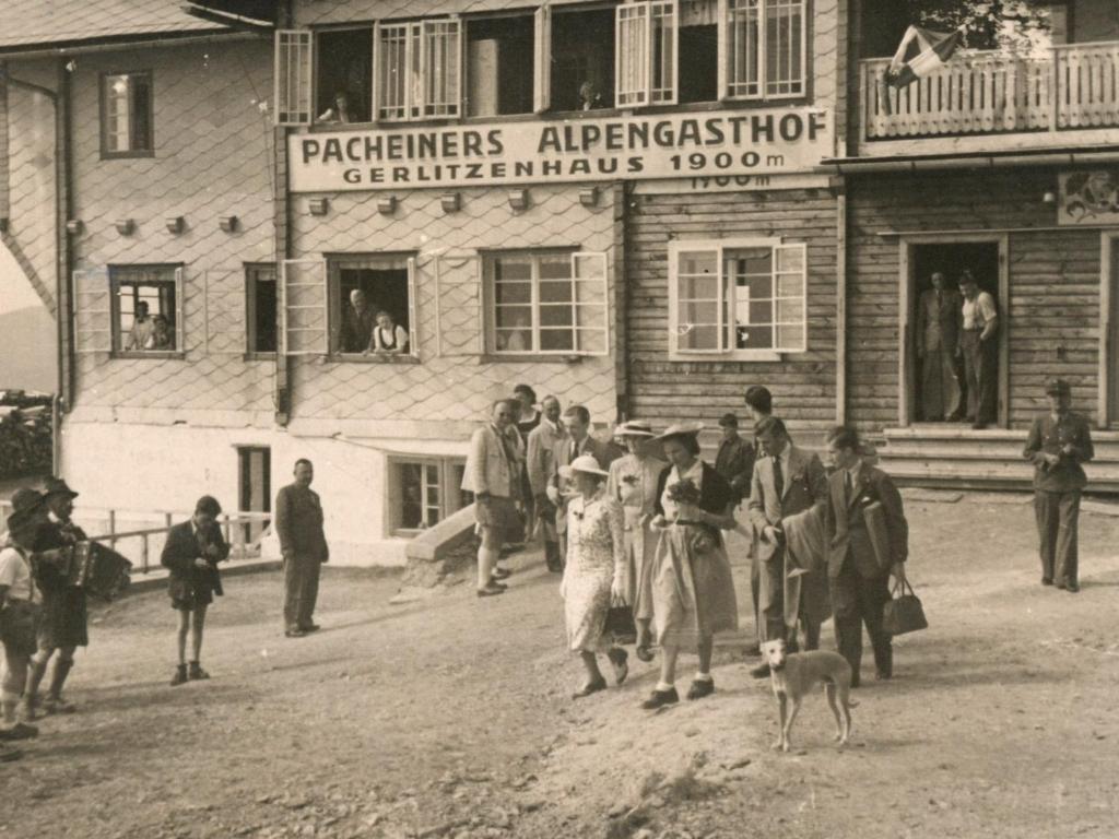 Alpinhotel Pacheiner Treffen Buitenkant foto